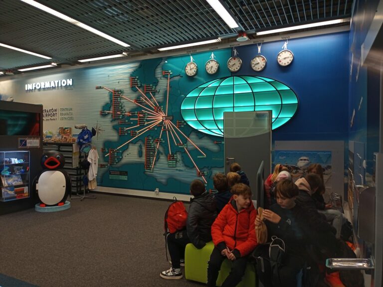 470189403 569095132489065 4270315853974524895 n