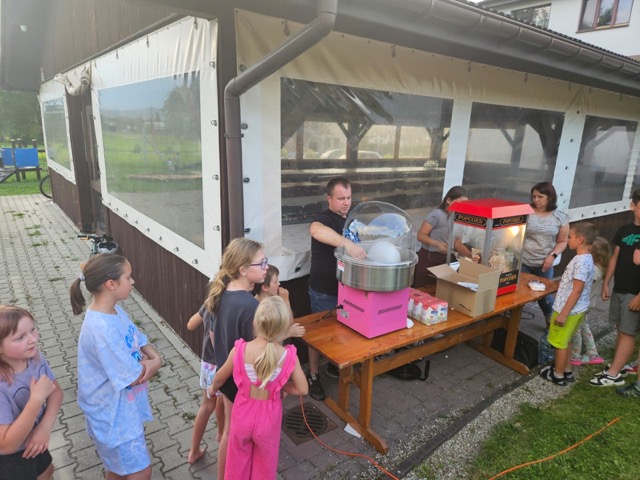 4318ca7d dee6 4fb0 98f6 71cb3c53d724 Średni