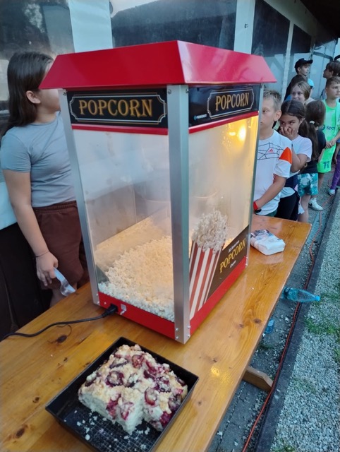 8e8a5660 1b46 447e 9d44 fc927063745d Średni