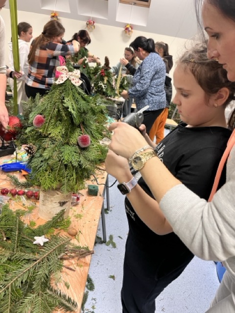 Rodzinne warsztaty w świątecznym klimacie img 8546 Średni