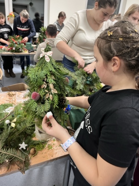 Rodzinne warsztaty w świątecznym klimacie img 8547 Średni