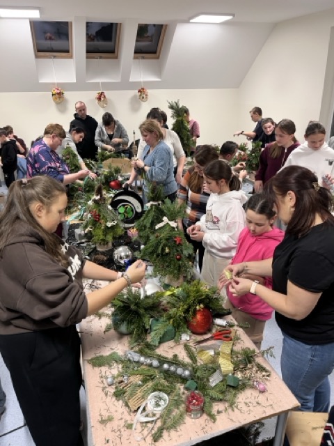 Rodzinne warsztaty w świątecznym klimacie 6